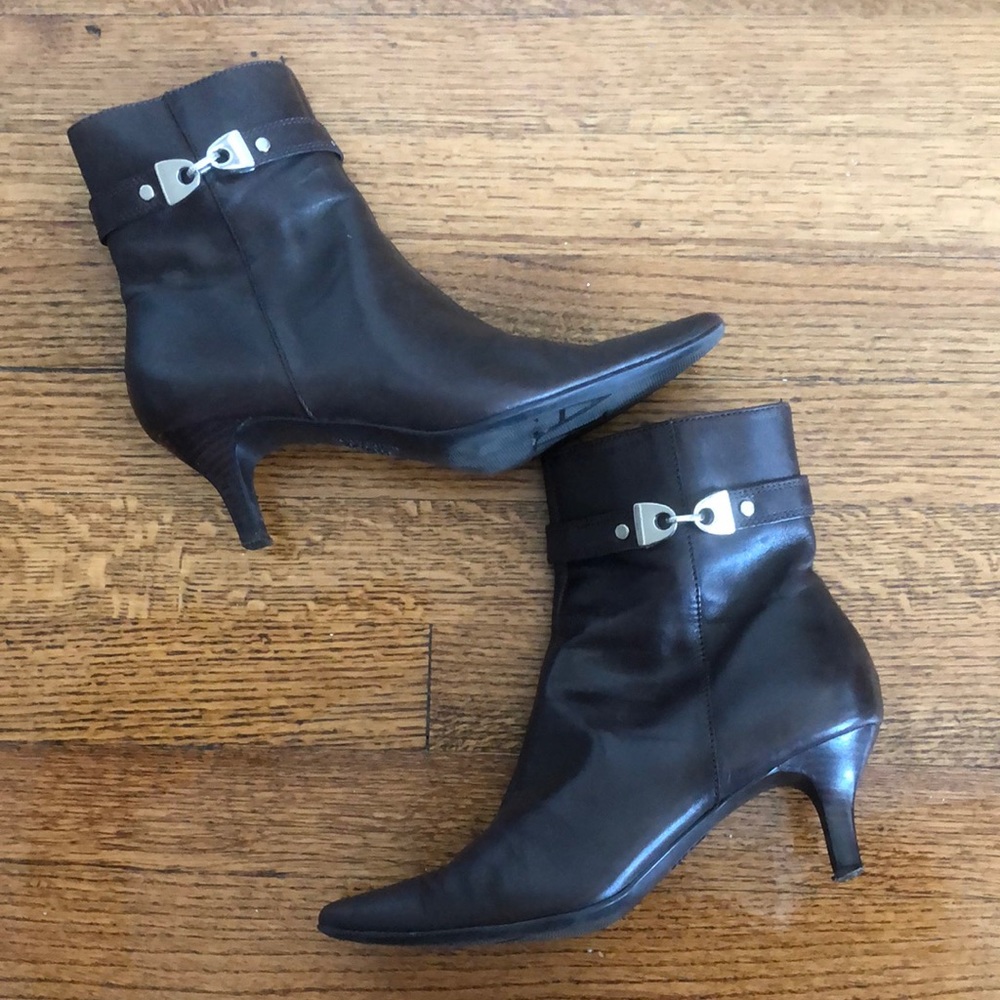 Anne Klein iFlex Brown Leather Booties Size 6